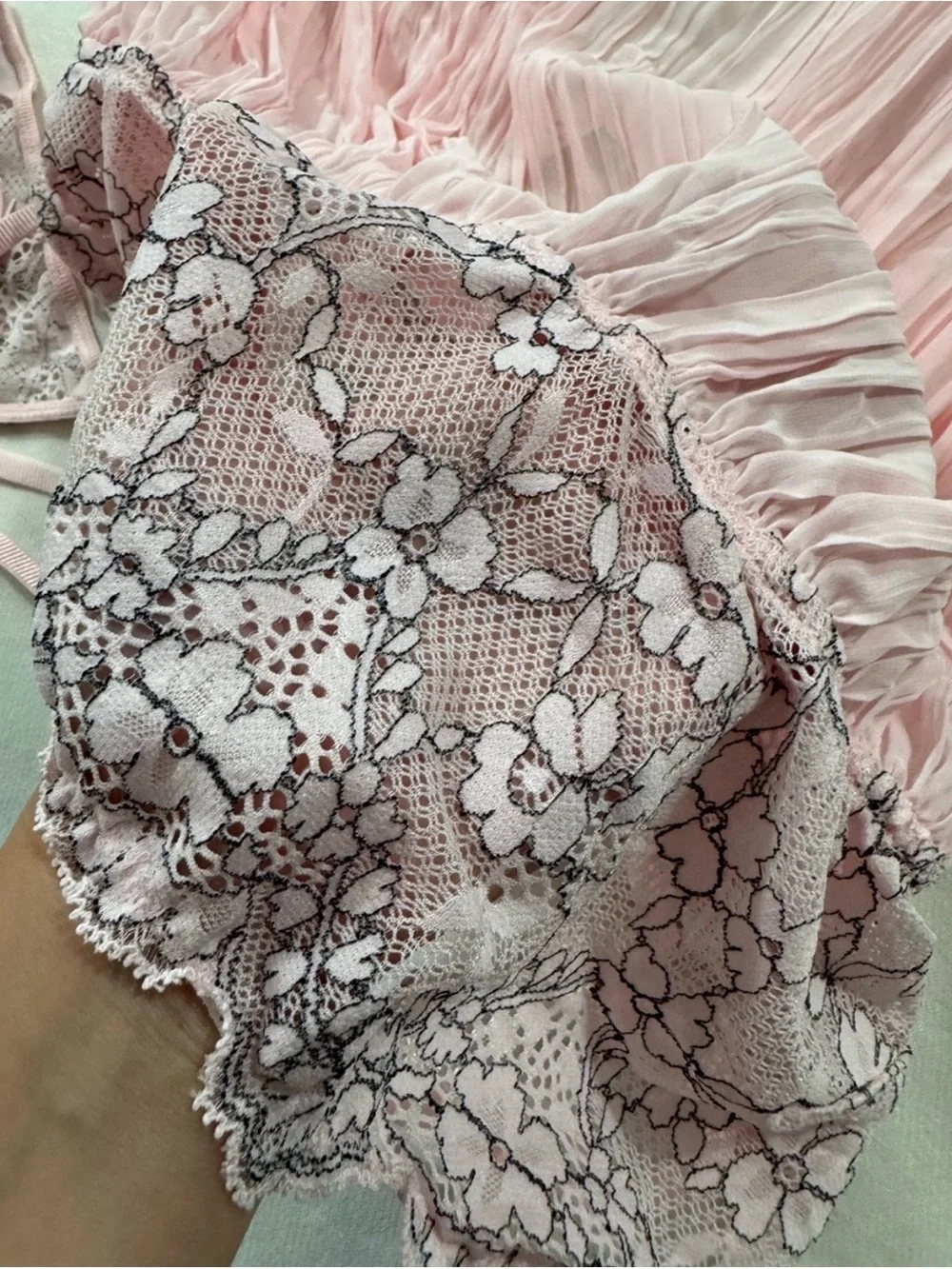 Victoria's Secret Dare to Dream Lace Pleated Babydoll Set